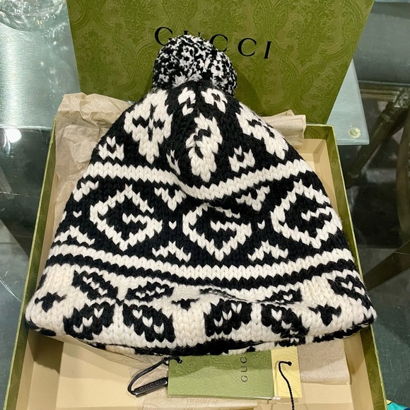 Authentic Gucci Winter Beanie Hat - Picture 2 of 5
